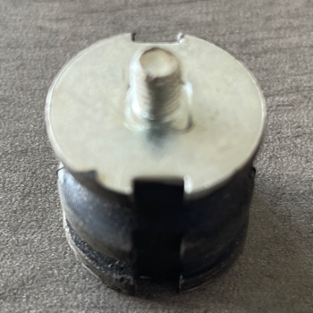 [33-262  /  501 59 41-01] AMORTIGUADOR MOTOSIERRA HUSQVARNA 44, 61, 266, 268, 272, 444, 480 (TRASERO)