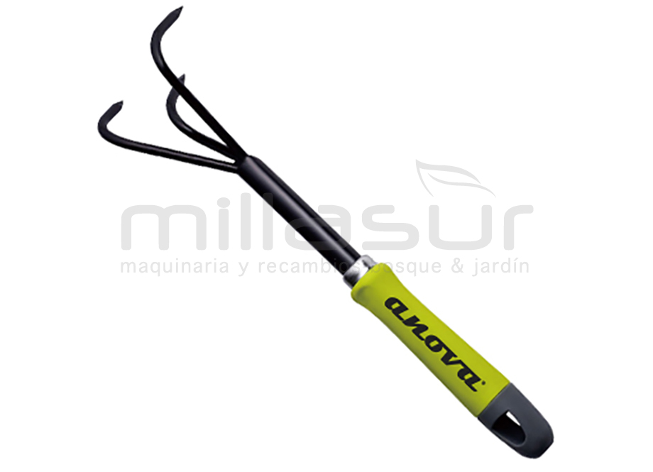 ESCARIFICADOR MANUAL PEQUEÑO DE 3 PUAS