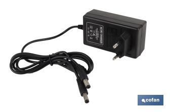 [50003501.04] Cargador de Batería para Tijeras de Podar Eléctricas | Potencia: 25 V 2.0 Ah