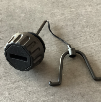 [33-163   1117 640 3600] TAPÓN ACEITE STIHL 021, 024, 026, 028, 034, 038, 042, 048