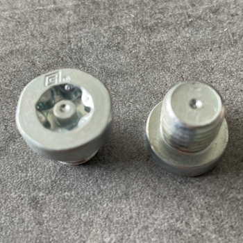 [4116-713-6500] TORNILLO TAPÓN CODO REDUCTORA STIHL FS 550