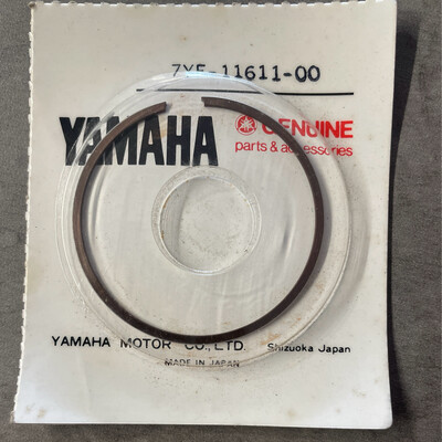 [7YF-11611-00] ARO DEL PISTON YAMAHA