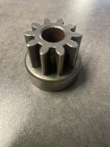 [0002051913] PIÑON DE TRACCIÓN METALICO (LEFT PINION GEAR Z10)  XC48S