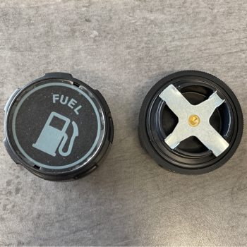 [55-5351] TAPON GASOL. B&S MOT. HORIZONT. 3 - 4 - 5 HP