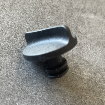 [D243-010] TORNILLO TAPA FILTRO D226-233-243-252-343-352-521M (A115)